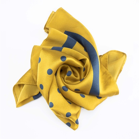 LILYSILK Vintage Polka Dot Silk Scarf - Picture 4 of 6